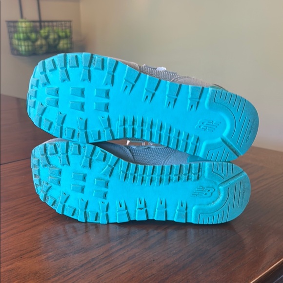 New Balance Gray and Green Retro Sneakers - Picture 5 of 7